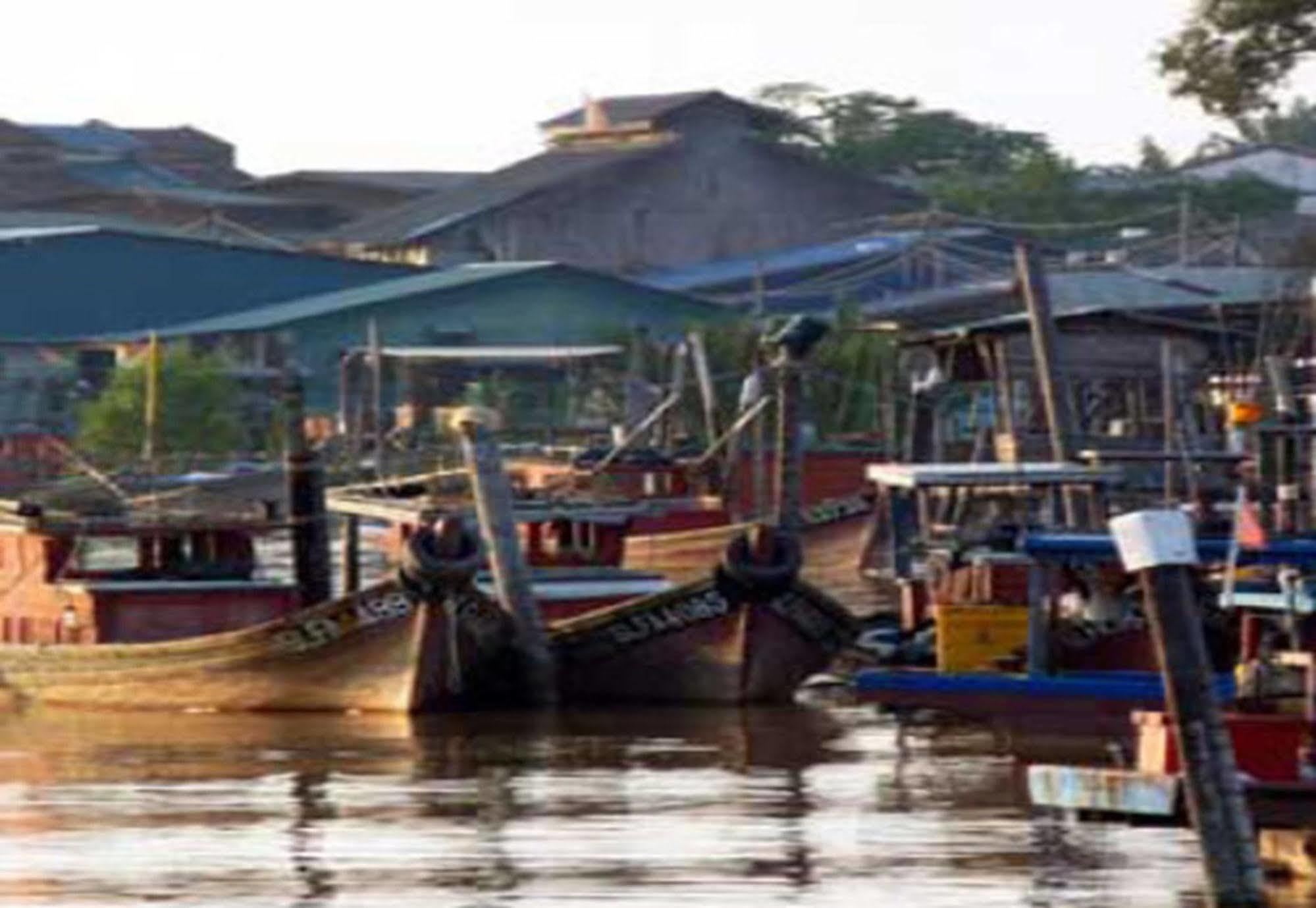 Apps Hotel Kuala Selangor Exterior foto